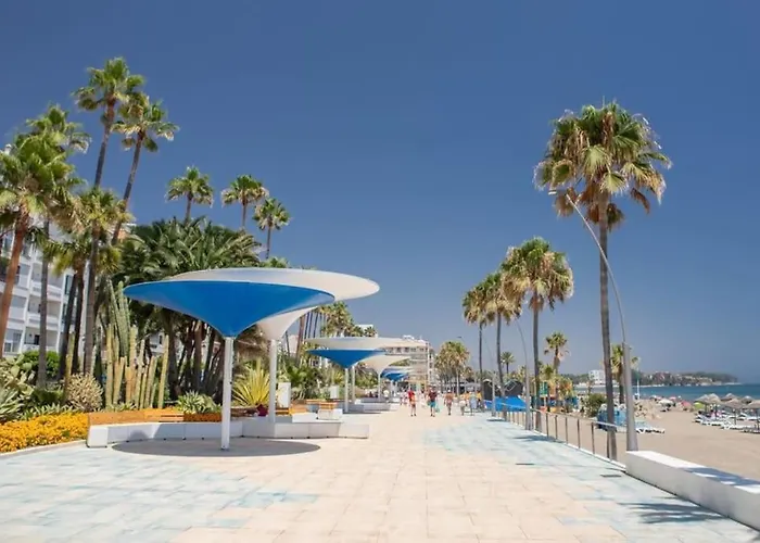 Room City Estepona Castillo